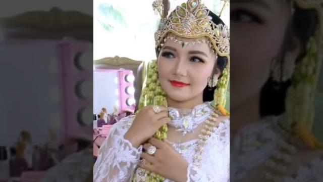 Bu guru cantik mode pengantin__video shorts Bu guru cantik mode pengantin__video shorts