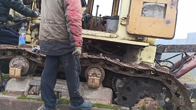 Бульдозер т -130 - капсула времени 5 лет -запуск Бульдозер т -130 - капсула времени 5 лет -запуск