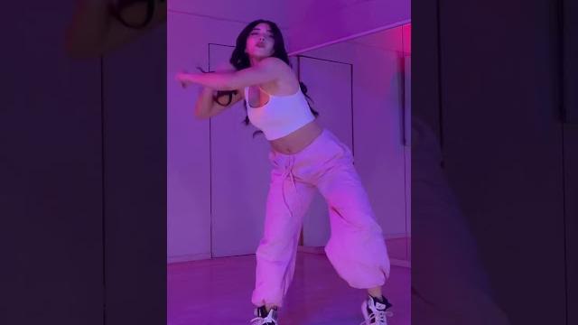 Xg - left right dance cover by nur turan Xg - left right dance cover by nur turan