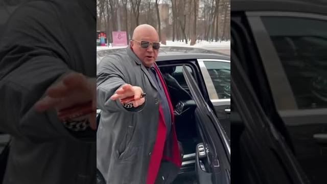 Барецкий едет на эпик файтинг Барецкий едет на эпик файтинг