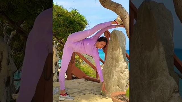 Over splits challenge / flexibility challenge / lera the gymnast #gymnast #split #shorts Over splits challenge / flexibility challenge / lera the gymnast #gymnast #split #shorts