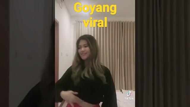 Cewek cantik goyang viral Cewek cantik goyang viral
