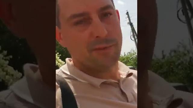 Пристыдил мента, а у того дверь не закрывается! Пристыдил мента, а у того дверь не закрывается!