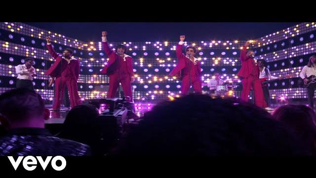 Silk sonic billboard music awards 2022 performance "love's train" Silk sonic billboard music awards 2022 performance "love's train"
