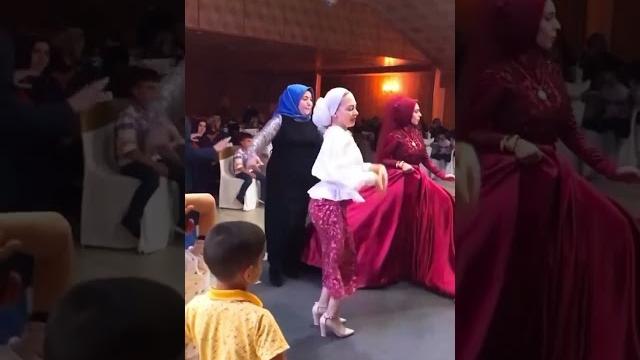 Türbanlı efsane kıvırıyor, i̇zle Türbanlı efsane kıvırıyor, i̇zle