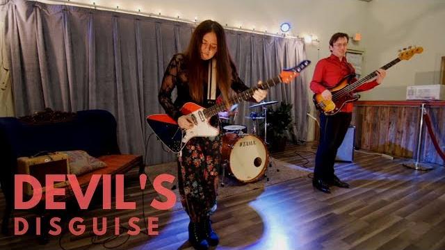 Arielle - devil's disguise Arielle - devil's disguise