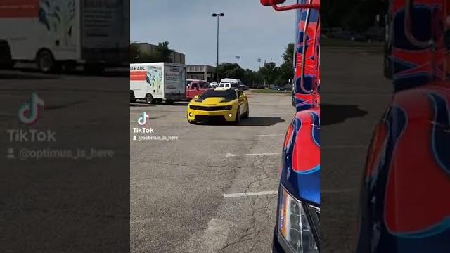 Bumblebee reunites with optimus prime!! Bumblebee reunites with optimus prime!!