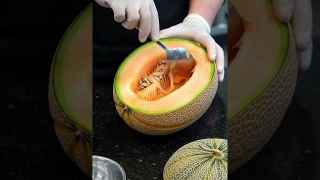 Hidden delight! satisfying melon cake making! Hidden delight! satisfying melon cake making!