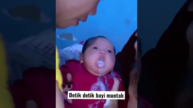 Detik-detik bayi muntah #shortvideo Detik-detik bayi muntah #shortvideo