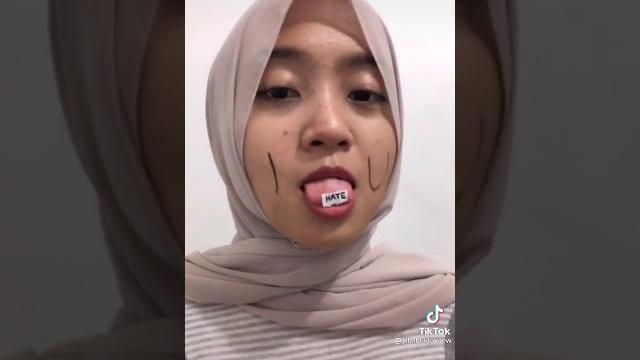 Jilbab hot julur lidah Jilbab hot julur lidah