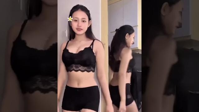 Kamu suka ga kalo aku pake baju gini?#shorts Kamu suka ga kalo aku pake baju gini?#shorts