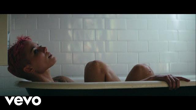 Halsey - without me Halsey - without me