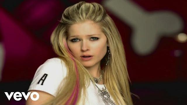 Avril lavigne - girlfriend (official video) Avril lavigne - girlfriend (official video)