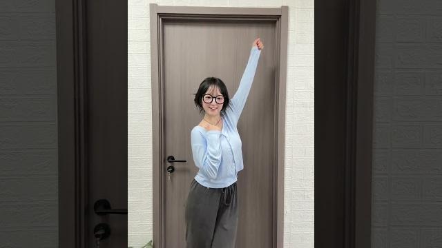 开灯关灯丝滑变装,哈哈哈 #办公室日常 #意想不到的结局 #开灯关灯丝滑变装 开灯关灯丝滑变装,哈哈哈 #办公室日常 #意想不到的结局 #开灯关灯丝滑变装