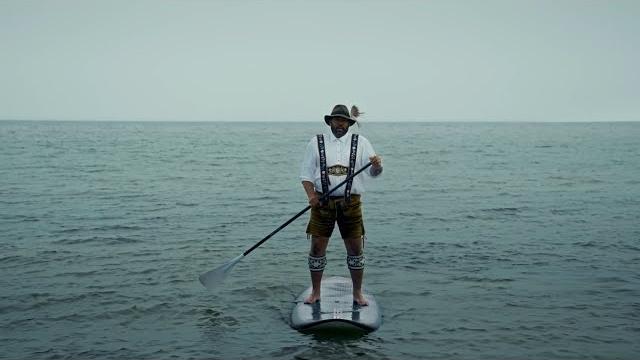 Deichkind - in der natur (official video) Deichkind - in der natur (official video)