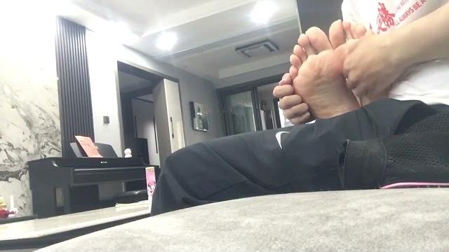 高中生挠脚心 tk 高中生挠脚心 tk