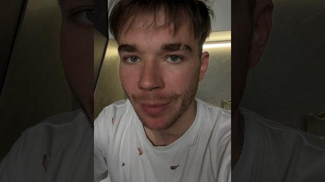Что думаете, зачем он это сделал? Что думаете, зачем он это сделал?