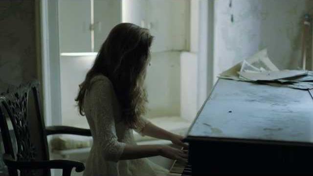 Birdy - skinny love (official music video) Birdy - skinny love (official music video)