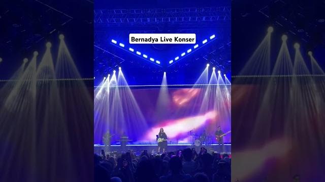 Bernadya live konser Bernadya live konser