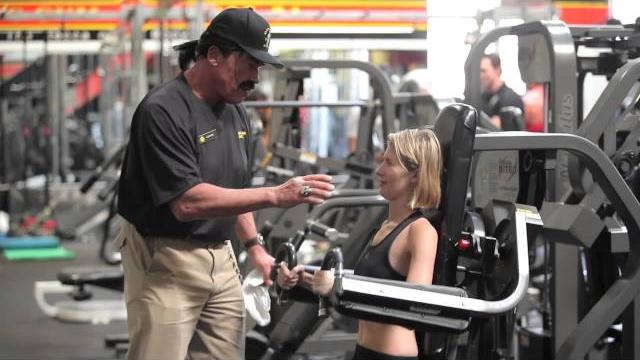 Arnold works at gold's Arnold works at gold's