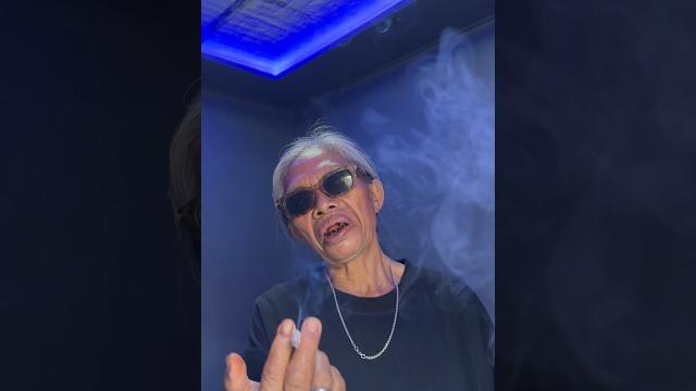 Nenek_pag spil kamar baru nya Nenek_pag spil kamar baru nya