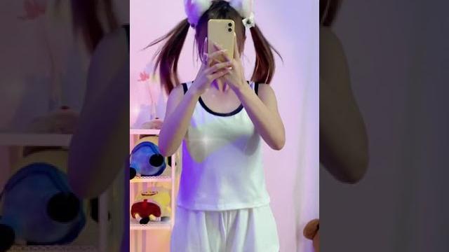 139 琴琴! 没人敢在我快手下面艾特别的女生 这就是我在快手的地位 139 琴琴! 没人敢在我快手下面艾特别的女生 这就是我在快手的地位