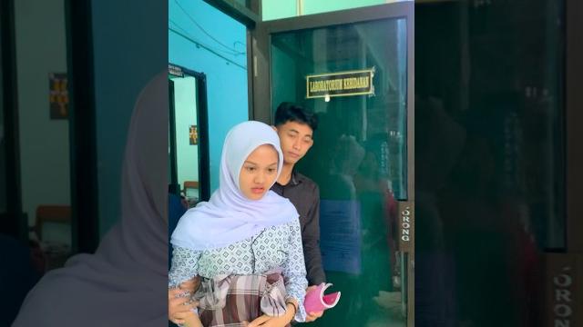 Melahirkan versi stecu #stecustecu #lucu #praktekmelahirkan #fyp Melahirkan versi stecu #stecustecu #lucu #praktekmelahirkan #fyp