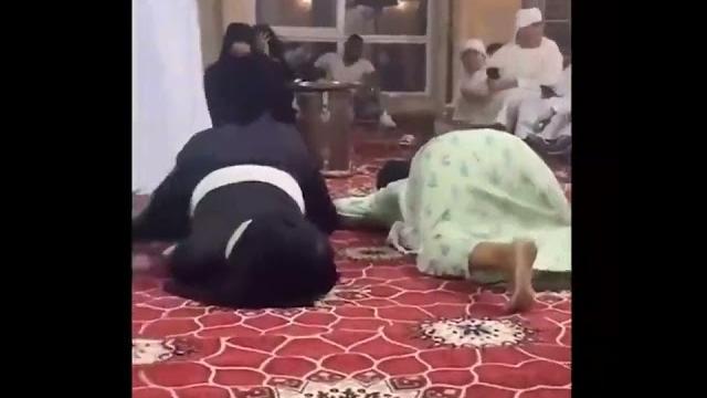 Türbanlı kadınların coştuklari anlar Türbanlı kadınların coştuklari anlar