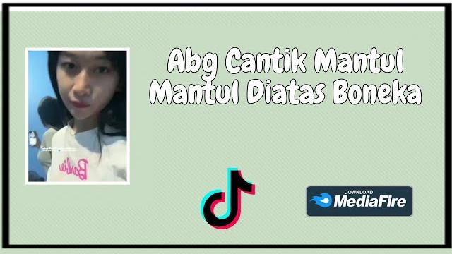 Abg cantik gesek diatas boneka viral Abg cantik gesek diatas boneka viral