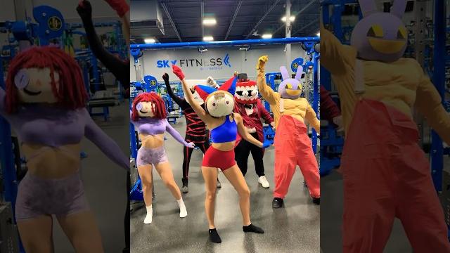Digital circus dancing in the gym! Digital circus dancing in the gym!