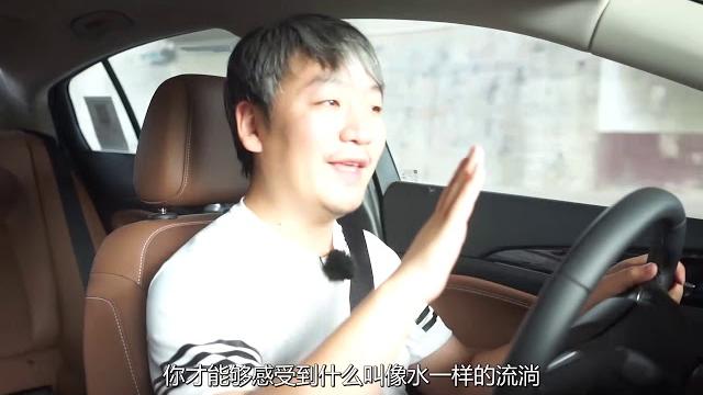 【大飙车572】像水一样流淌的起步和挑不出硬伤的君威-别克君威(2/5) 【大飙车572】像水一样流淌的起步和挑不出硬伤的君威-别克君威(2/5)