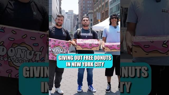 Giving out free donuts in nyc #baseball #baseballplayer #baseballseason #donuts #nyc #newyork Giving out free donuts in nyc #baseball #baseballplayer #baseballseason #donuts #nyc #newyork