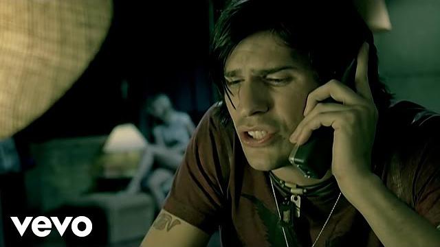 Hinder - lips of an angel (official music video) Hinder - lips of an angel (official music video)