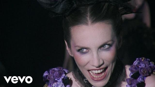 Annie lennox - no more "i love you's" (official video) Annie lennox - no more "i love you's" (official video)