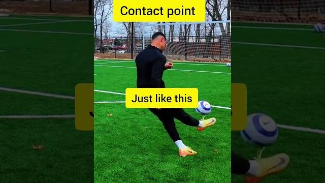 How to add spin to your soccer ball shots How to add spin to your soccer ball shots