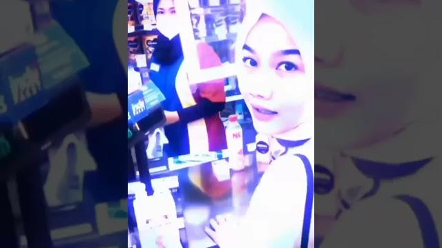 Prank beli k*ndomdi depan pacar#prank Prank beli k*ndomdi depan pacar#prank