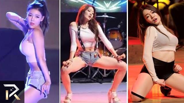 Sexy dancer bugil Sexy dancer bugil