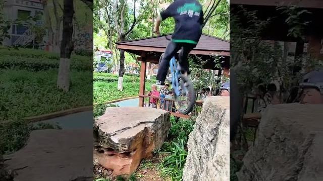 Do not stimulate street climbing. extreme sports. do not imitate dangerous movements. do not imi Do not stimulate street climbing. extreme sports. do not imitate dangerous movements. do not imi