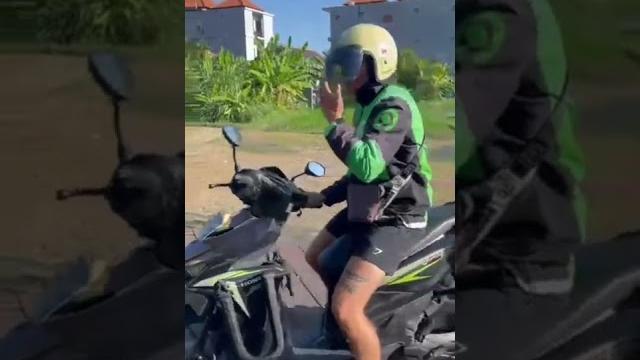 Transport with @gojekindonesiaofficial #gojek Transport with @gojekindonesiaofficial #gojek