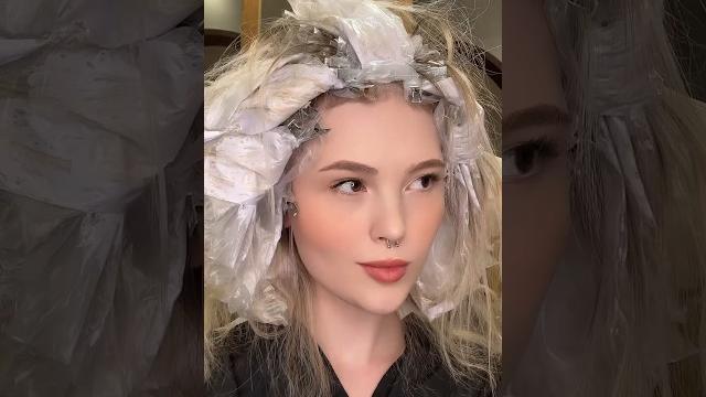 Saçımı gri yaptım!! ceren yaldız en yeni tiktok videoları saç değişim kuaför videosu #değişim Saçımı gri yaptım!! ceren yaldız en yeni tiktok videoları saç değişim kuaför videosu #değişim