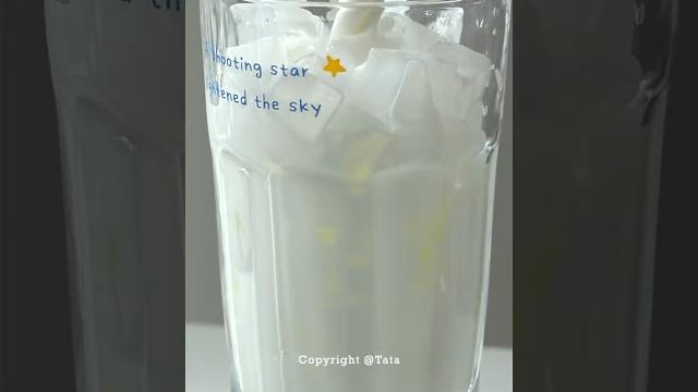 据说这是泰国街头挤爆的路边摊饮品便泰式茉莉冰椰奶清甜丝滑巨好喝! 据说这是泰国街头挤爆的路边摊饮品便泰式茉莉冰椰奶清甜丝滑巨好喝!