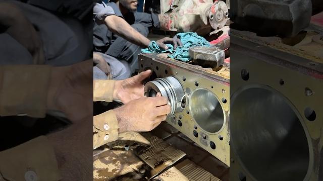 Piston fitting daewoo bus engine big engine #rebuild #repair #engine #how #workshop #piston #shorts Piston fitting daewoo bus engine big engine #rebuild #repair #engine #how #workshop #piston #shorts