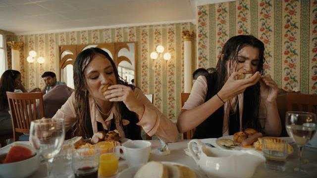 Rigoberta bandini, amaia - así bailaba (videoclip) Rigoberta bandini, amaia - así bailaba (videoclip)