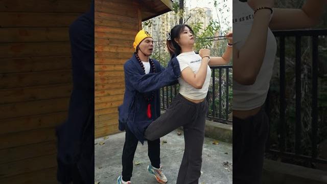 女子防身术vs防蛋武僧 #shorts 女子防身术vs防蛋武僧 #shorts