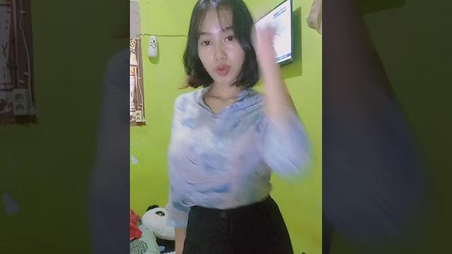 Goyang dikit aja lah ya abis sakit elvara caliva Goyang dikit aja lah ya abis sakit elvara caliva