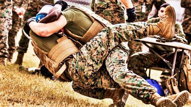 Friendly knife fighting between philippine marine and usmc Friendly knife fighting between philippine marine and usmc
