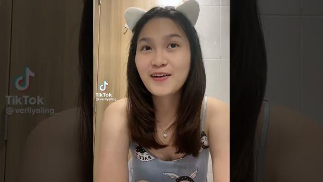 Ga bisa nahan ketawa Ga bisa nahan ketawa