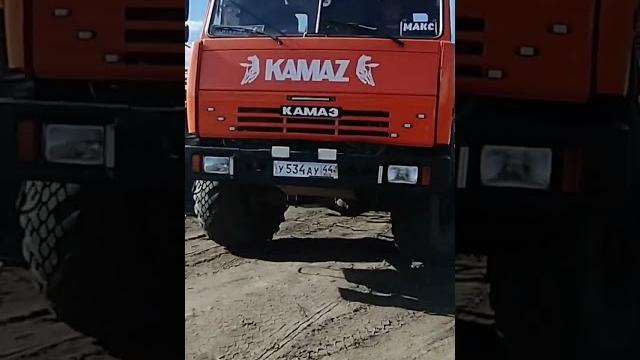 Спортивная машина#дальнобой #камаз #лесовоз Спортивная машина#дальнобой #камаз #лесовоз