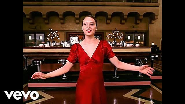 Fiona apple - paper bag (official hd video) Fiona apple - paper bag (official hd video)
