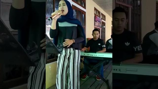 Gaun merah cover orgen tunggal haidir Gaun merah cover orgen tunggal haidir